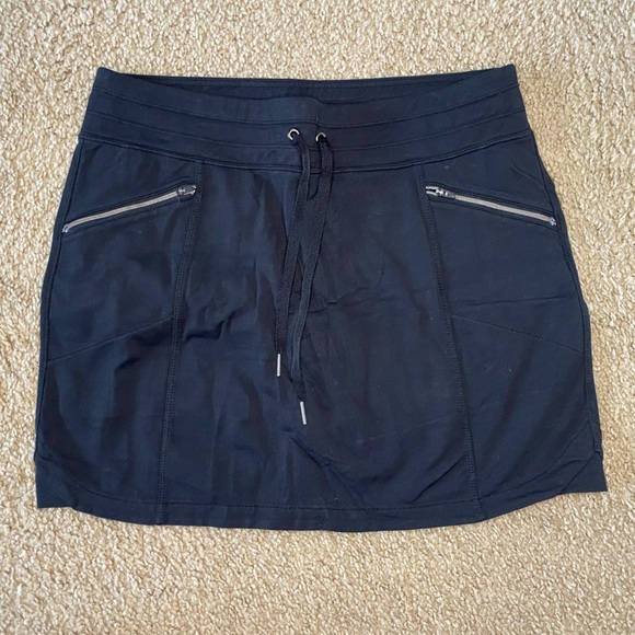 Athleta Dresses & Skirts - Athleta Black Reflective Relay Skort Running Skirt